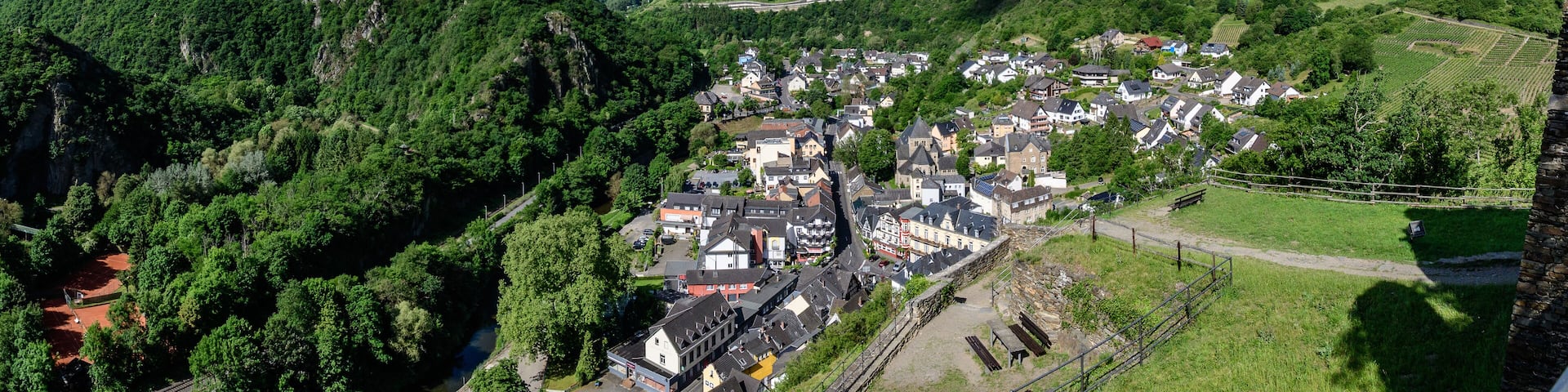 Blick von Burg Are auf Altenahr