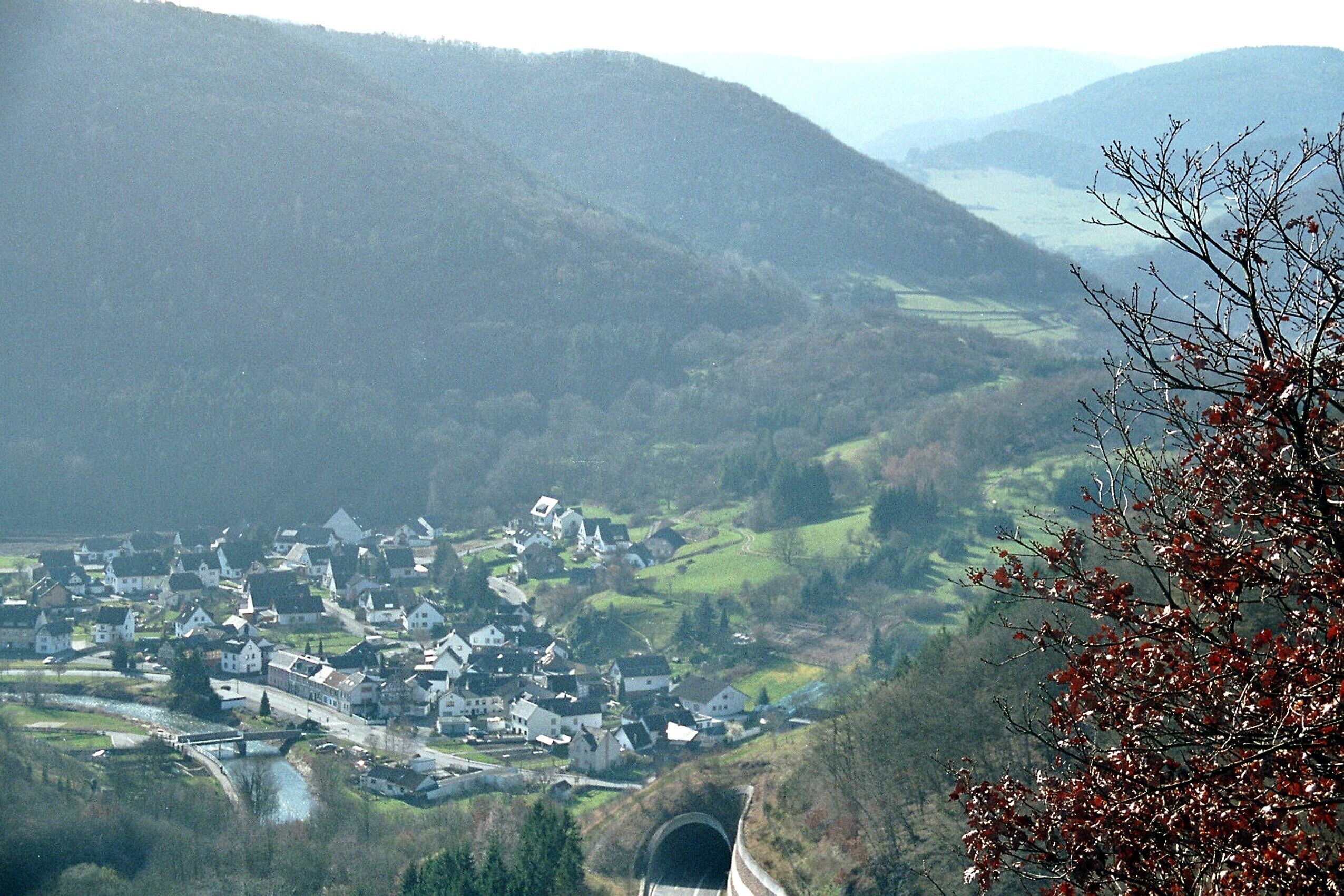Altenahr, view to village Altenburg