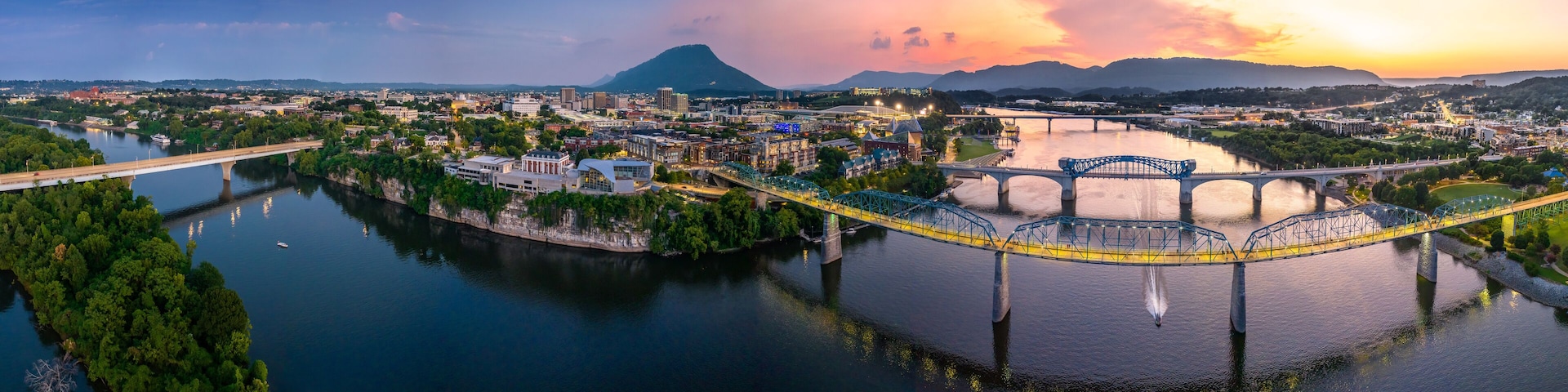 chattanooga skyline with blue hour and sunset