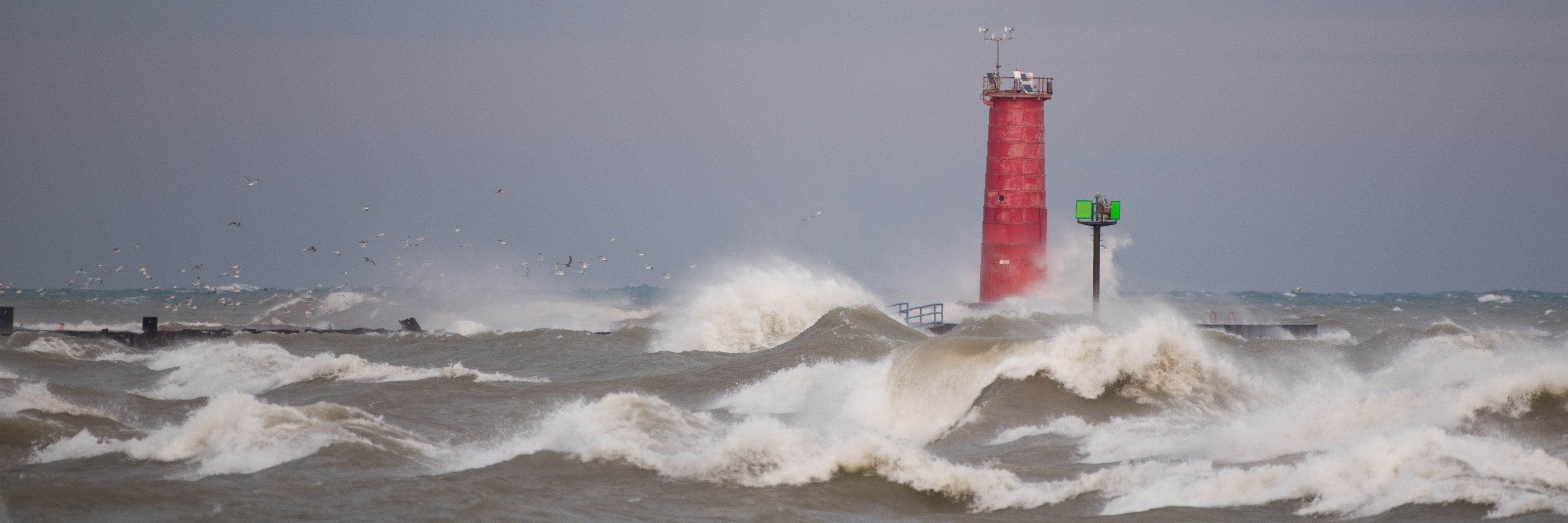 red sea waves