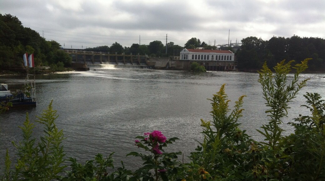 Wisconsin Dells was formerly known as Kilbourn, thus the name of the dam on the Wisconsin River.