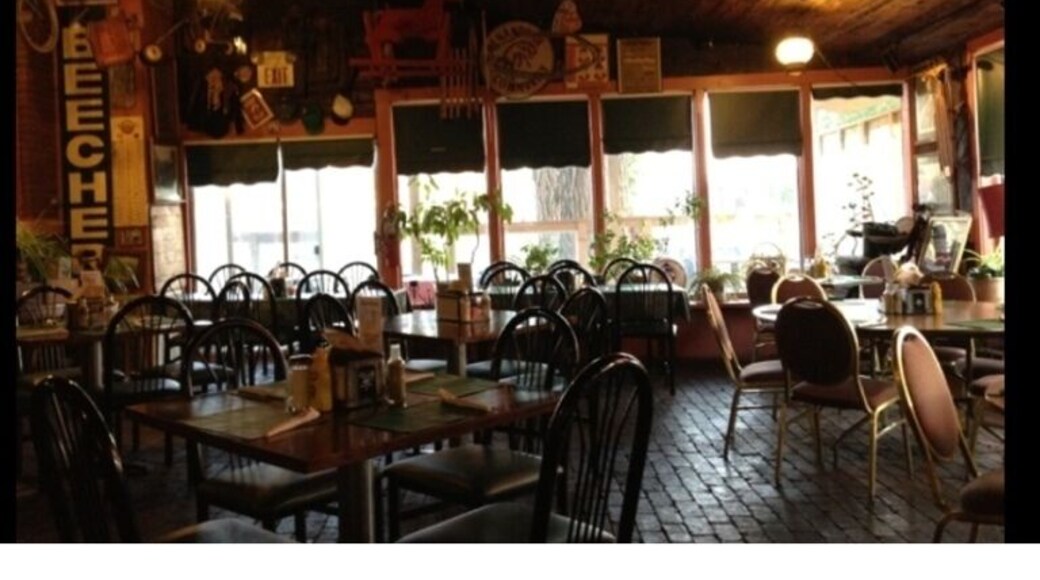 Nice restaurant and micro brewery. Their pork tenderloins are fantastic!