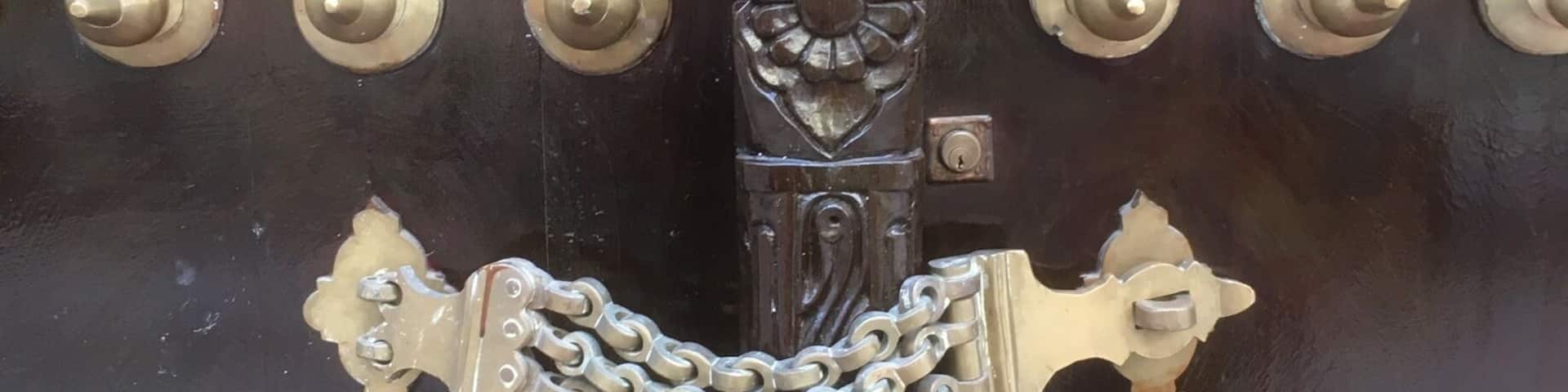 Zanzibar
Stonetown very famous for the beautiful old wooden doors on the spice route
It used to be a colony of Oman but became Tanzania in 1965
The name Tanzania is derived from
The ex country ta tanganika and Zanzibar it became Tanzania