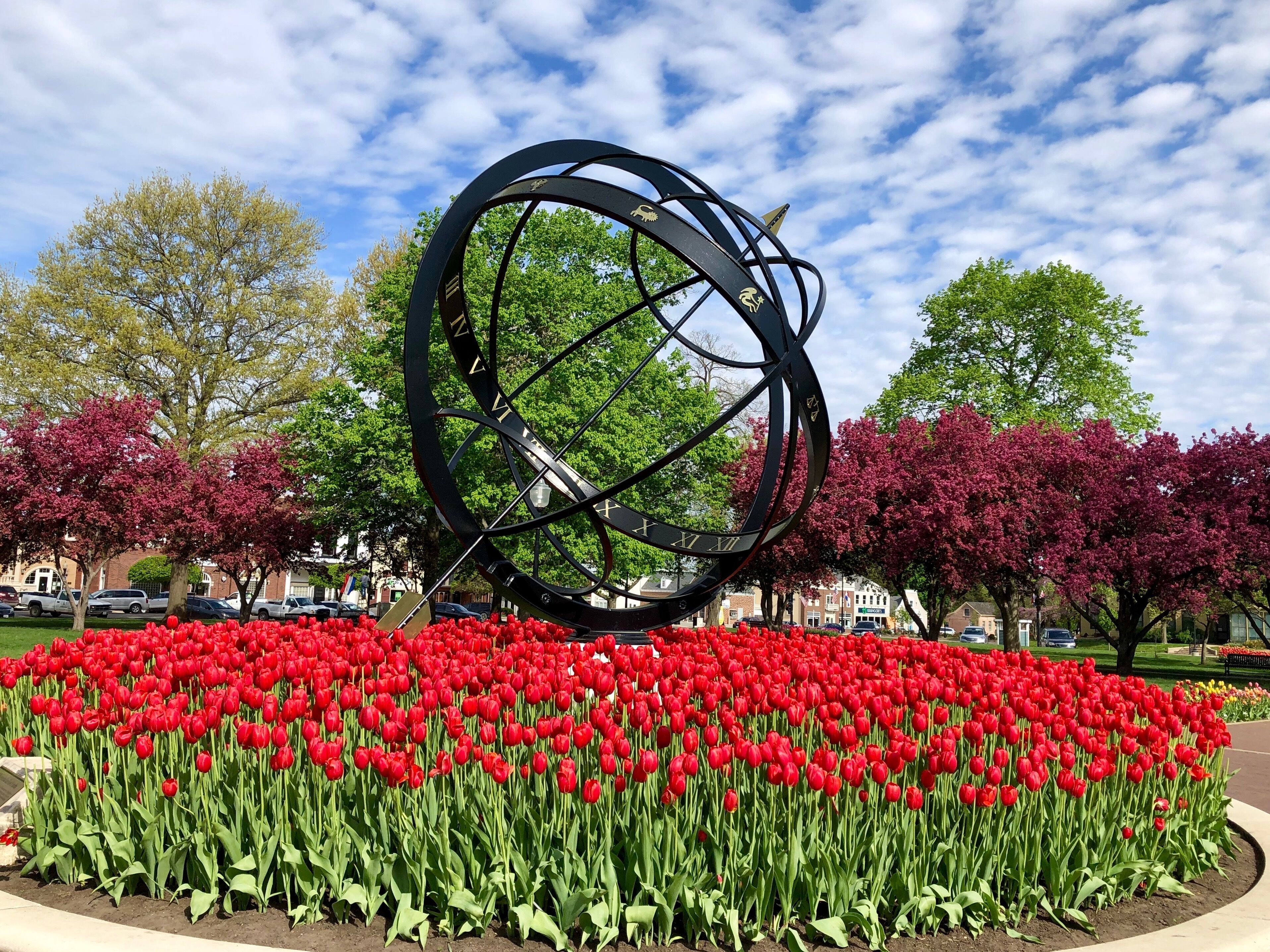 What a great little town. We stopped into Pella, Iowa, to have a few Danish pastries for breakfast. What we found was an absolutely beautiful town full of tulips and springtime blooms.