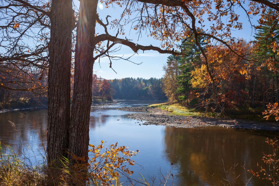 Bend in the Mississippi River near Brainerd Minnesota on a bright autumn day