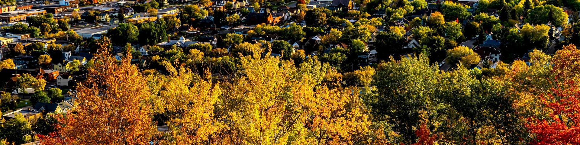 PHOTOS OF ST LOUIS BAY IN DULUTH MINNESOTA SHOT FROM SKYLINE TRAIL INCLUDES FALL COLORS