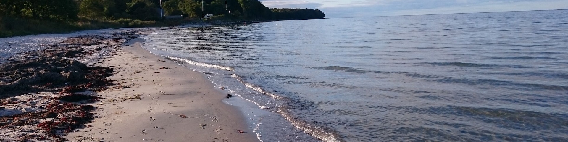 Waiting for the ferry and decided to take a nice walk along the beach.