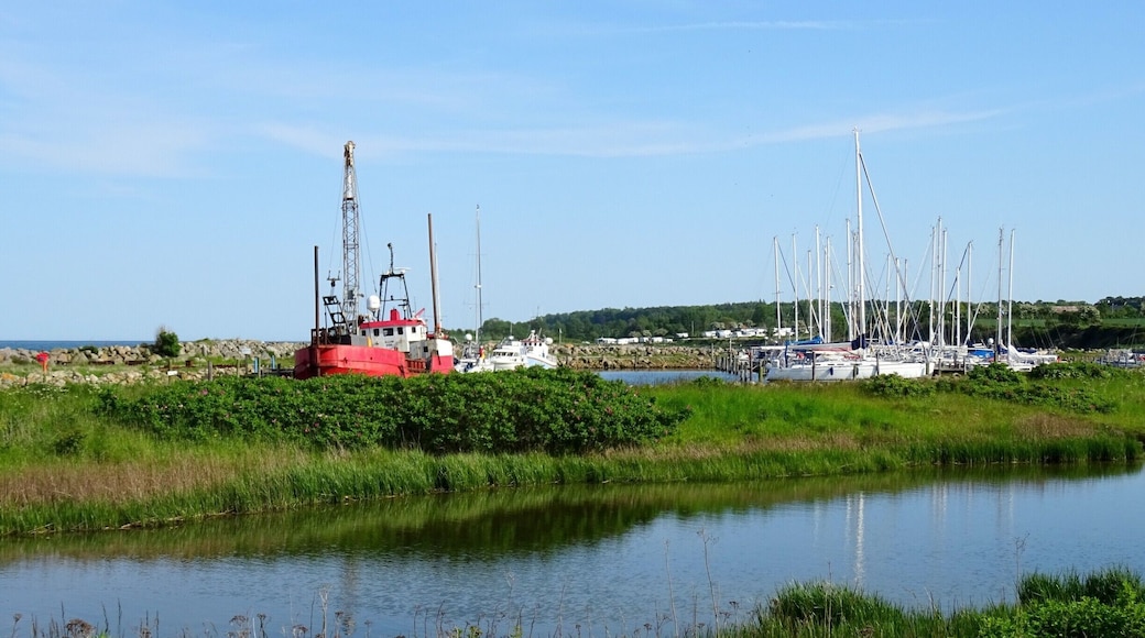 Went home to my childhood place. Took a walk down to sea and found this little harbor