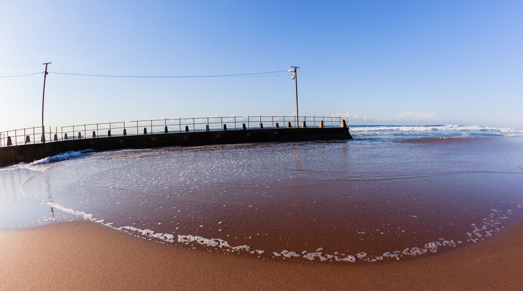 Beach Sands Waters Edge Tidal Swimming Pool Ocean Waves Landscape