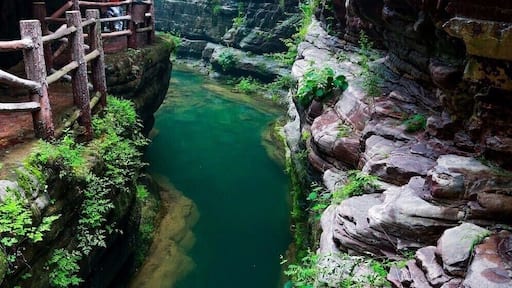 The first Chinese Strange Canyon —— #RedStoneGorge in Henan Province of China.
https://twitter.com/Beautifulgx
