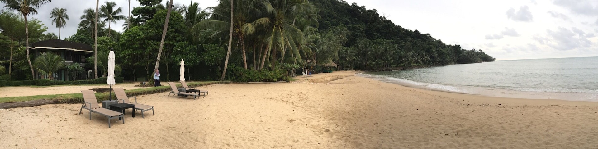 Breath taking beach at the far southern end of Koh Chang (elephant island), Thailand on Bailan Beach. Perfect for travelers looking for a serene place to kick off your heels and get away with great staff service
Fun P.S. Your restaurant orders are taken on a coconut tree leaf :)
#EndlessSummer