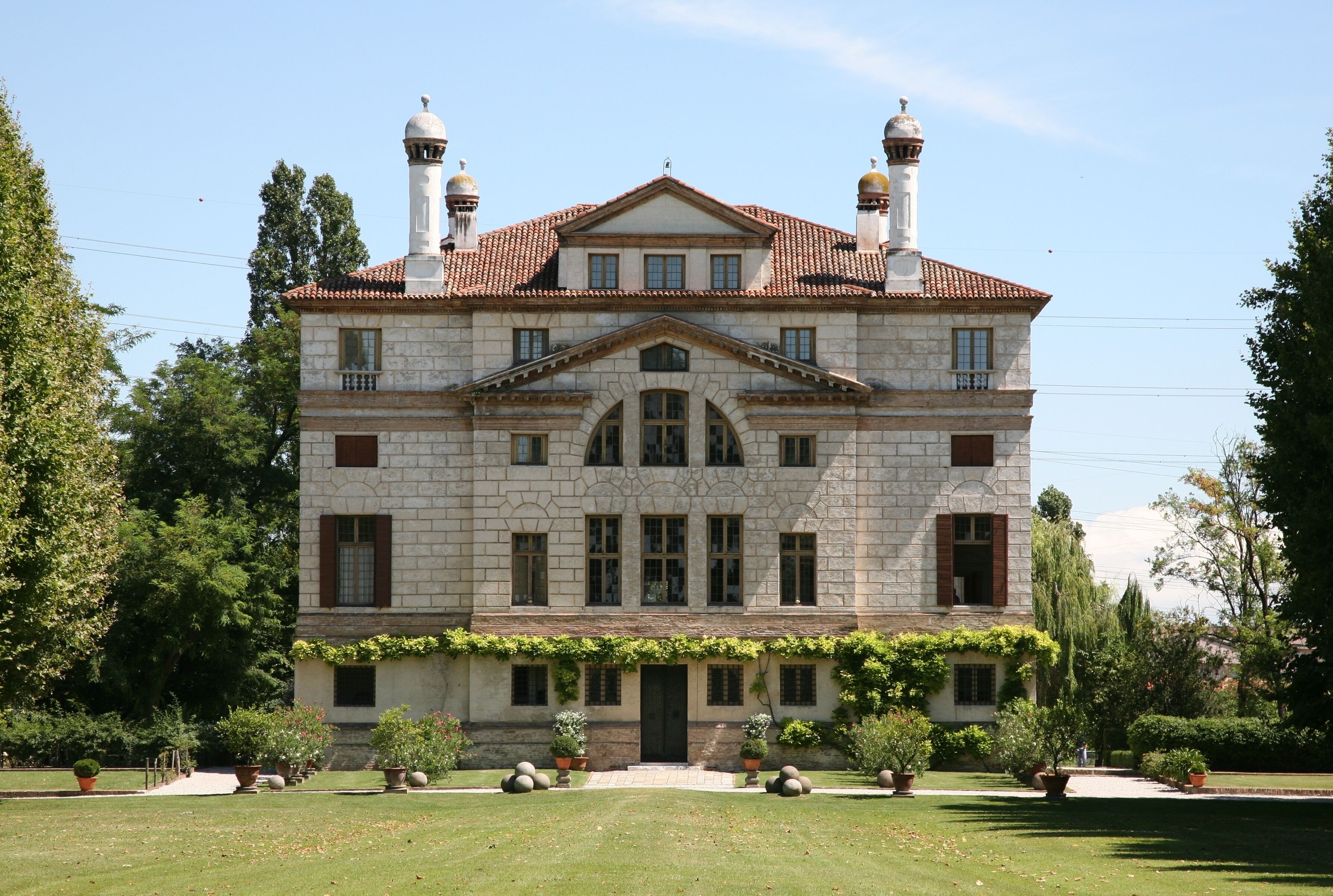 Villa Foscari, also called La Malcontenta. Villa near Venezia by Andrea Palladio. Rear of the building.