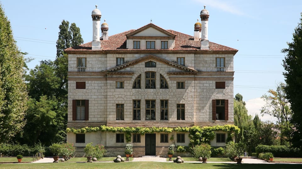 Villa Foscari, also called La Malcontenta. Villa near Venezia by Andrea Palladio. Rear of the building.