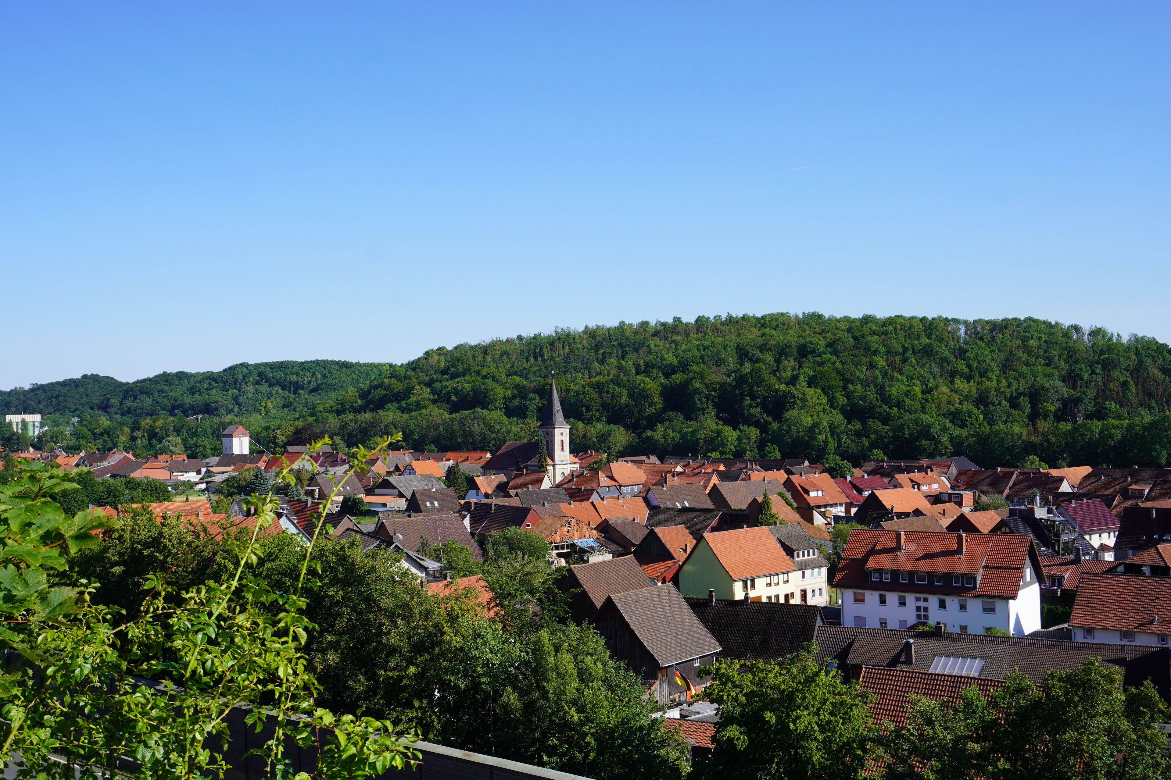 Aussicht auf den Ort Scharzfeld bei Herzberg im Harz in Niedersachsen
