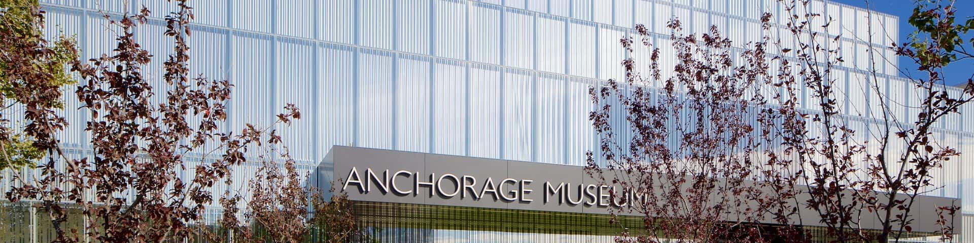 Anchorage showing street scenes