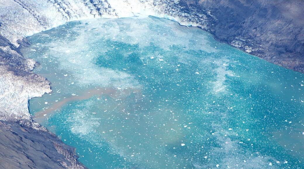 Chugach State Park showing snow and a lake or waterhole