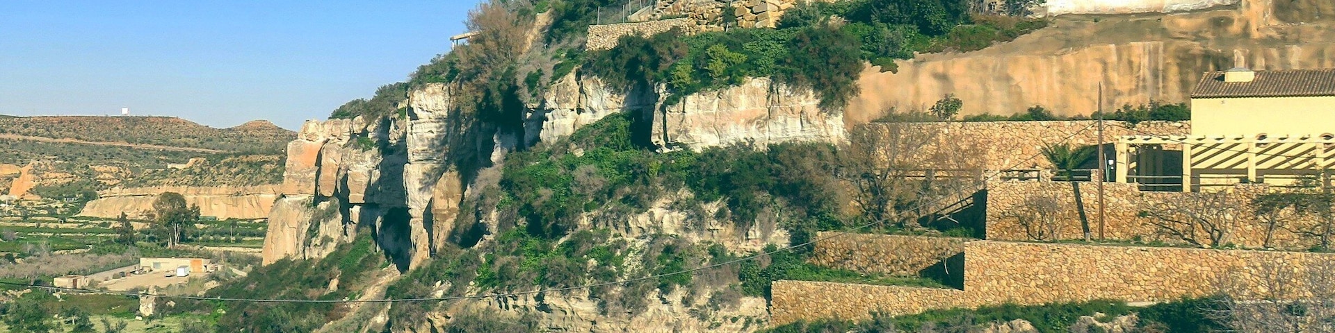 Village sitting on a cliff.
#spain #travel #andalucia