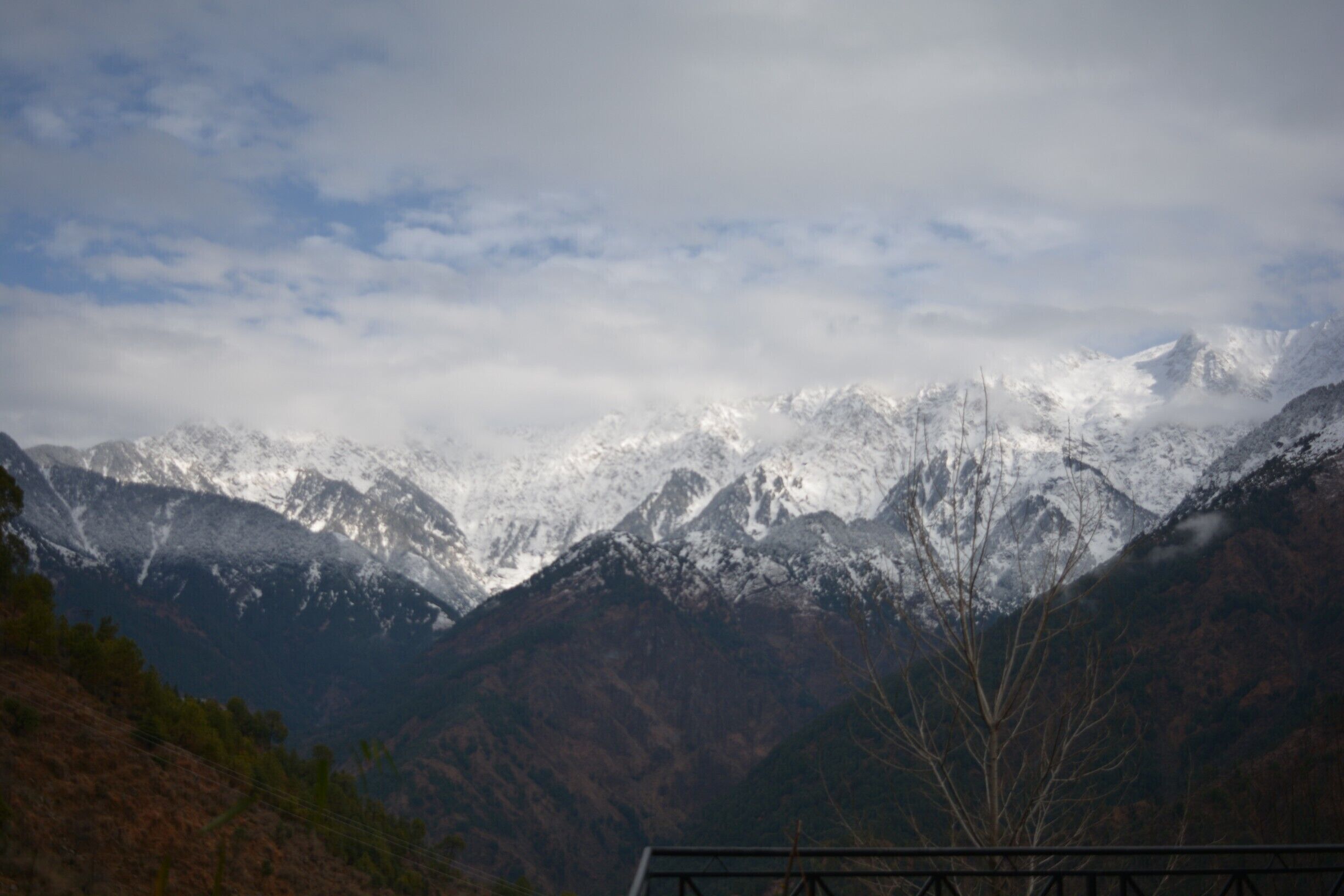 #Dauladhar range, range of beautiful snow covered mountains.....cool breeze, worth a visit