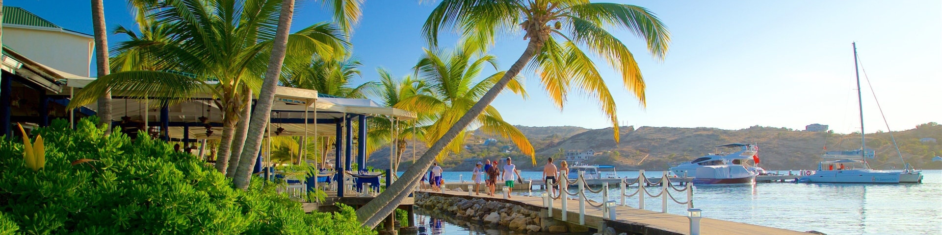 Mamora Bay mit einem allgemeine Küstenansicht, Bucht oder Hafen und tropische Szenerien