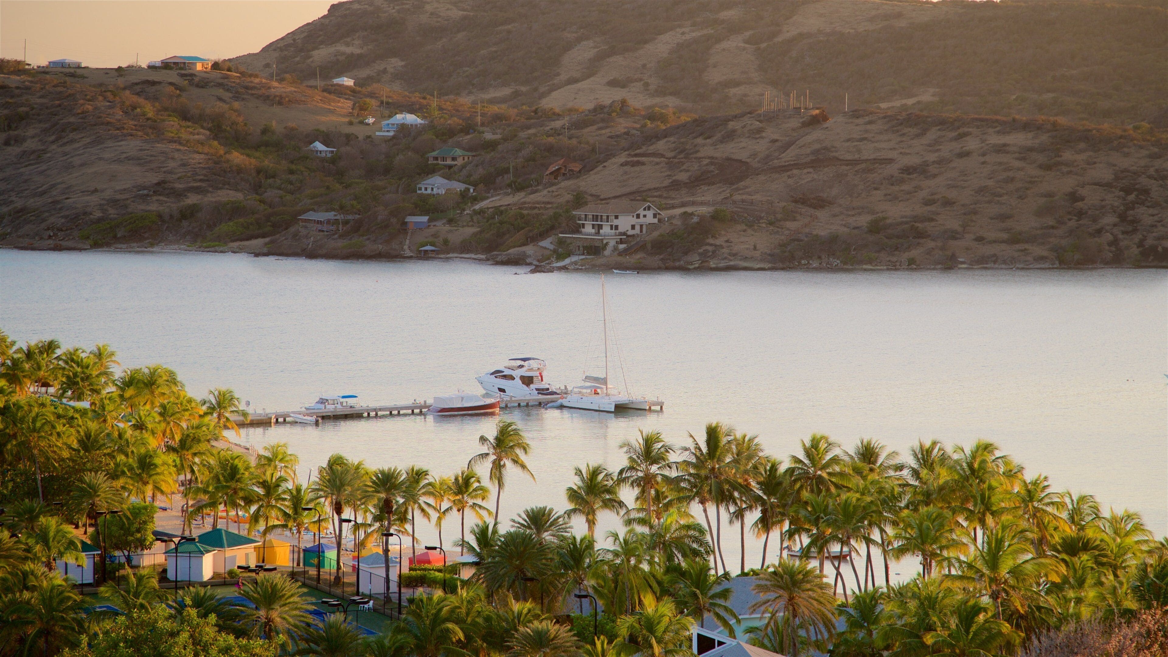 마모라 베이 이 포함 일몰, 아열대 풍경 과 항구 또는 항만
