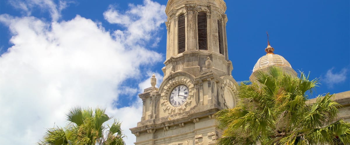 Antigua featuring heritage elements