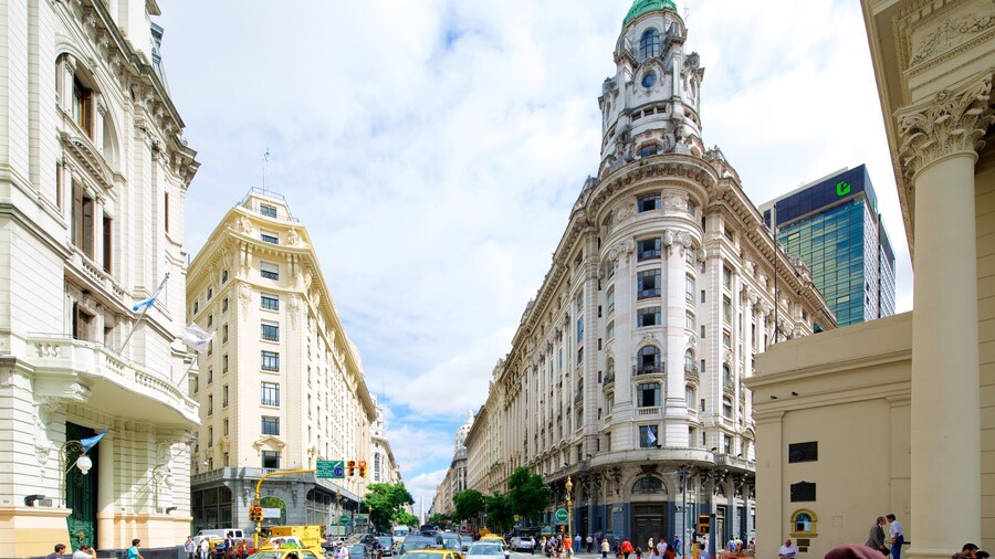 Place du mai montrant patrimoine architectural et ville