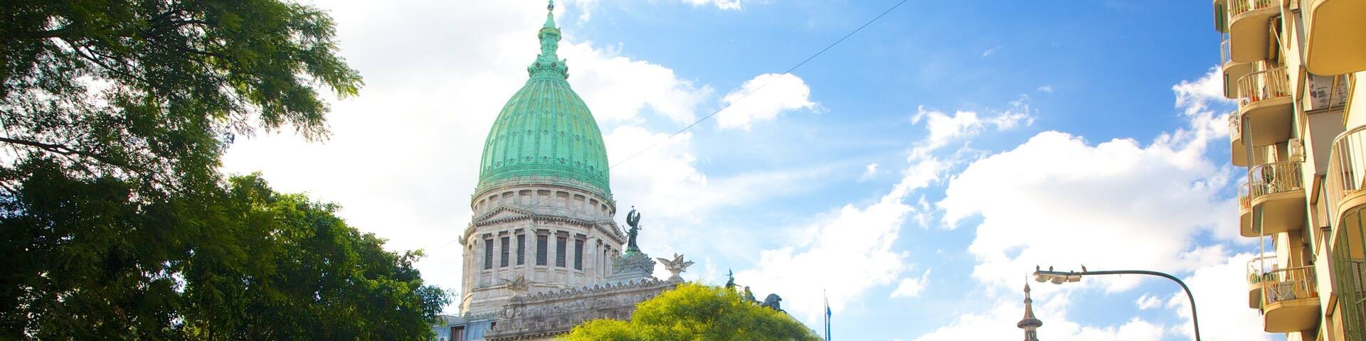 Argentinischer Nationalkongress das einen historische Architektur, Stadt und StraĂenszenen