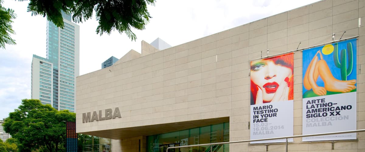 Museo de Arte Latinoamericano de Buenos Aires ofreciendo señalización