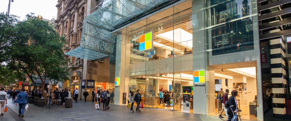 Pitt Street Mall featuring street scenes and a city