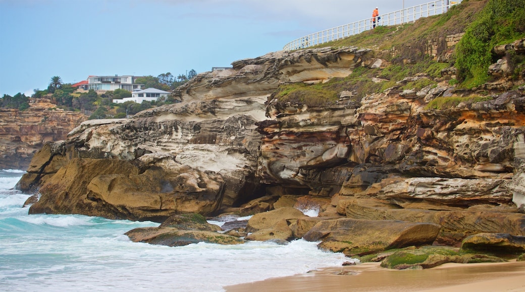 Tamarama Beach showing rugged coastline, a beach and general coastal views
