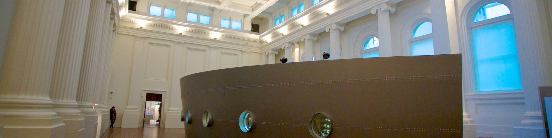 Immigration Museum showing interior views