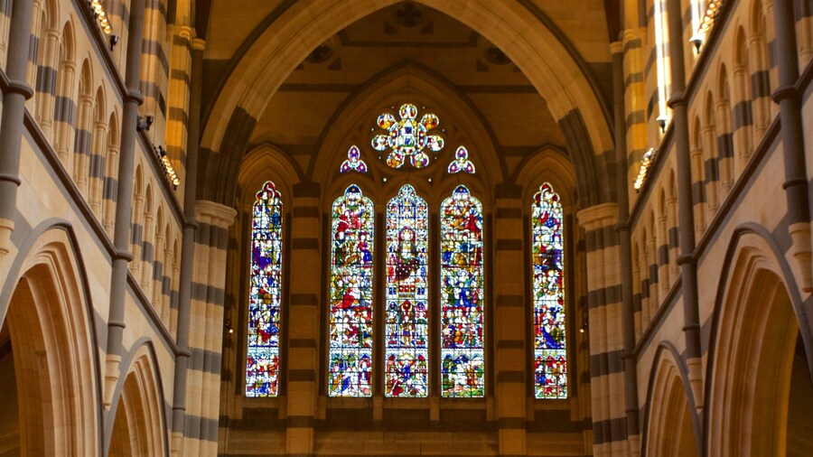 St Paul\'s Cathedral showing heritage architecture, interior views and a church or cathedral