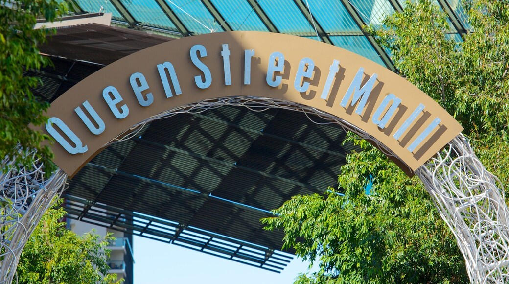Queen Street Mall bevat bewegwijzering
