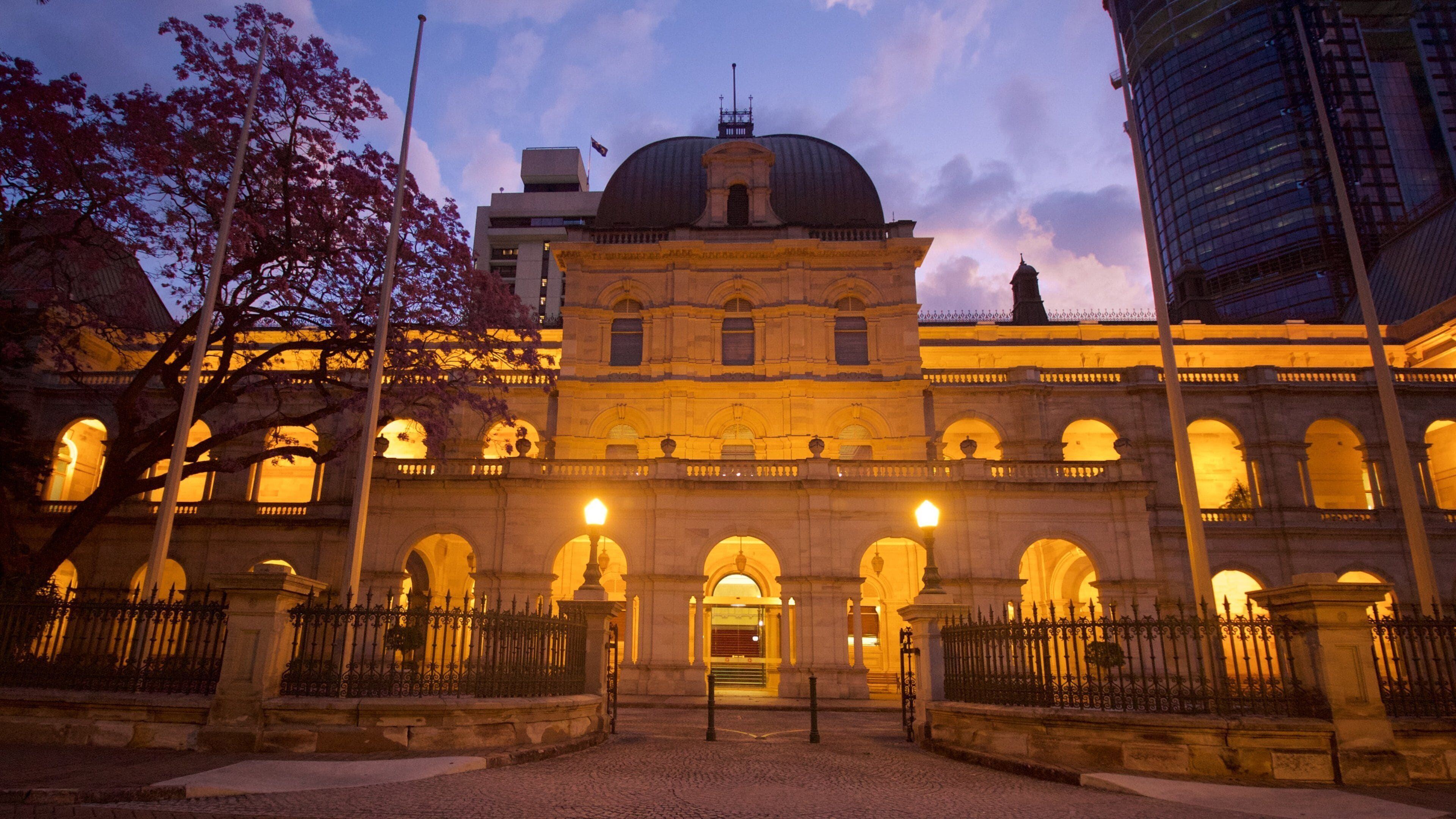 Queensland University of Technology som inkluderer historisk arkitektur og nattbilder