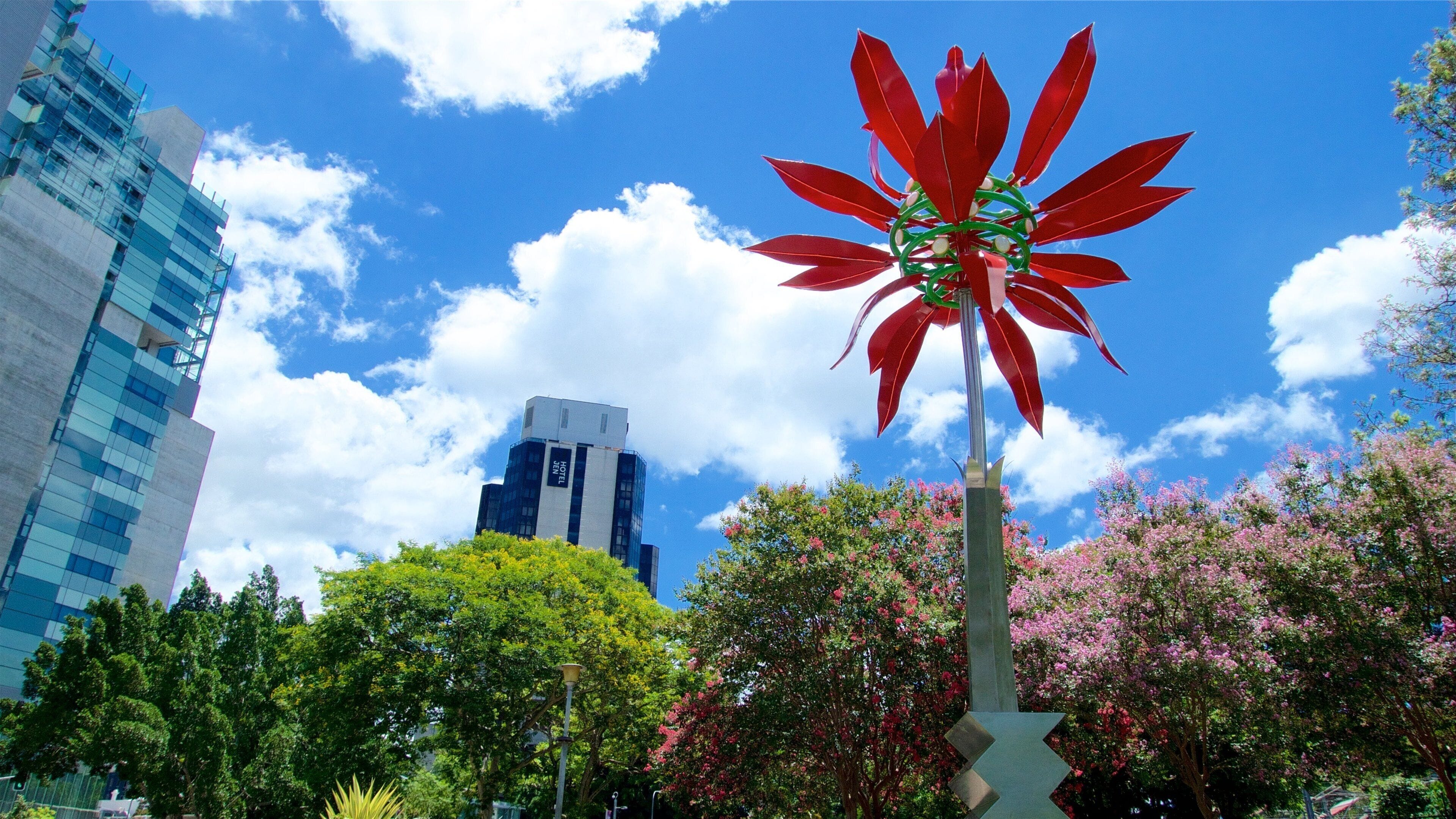 Công viên Roma Street trong đó bao gồm nghệ thuật đường phố, thành phố và khu vườn