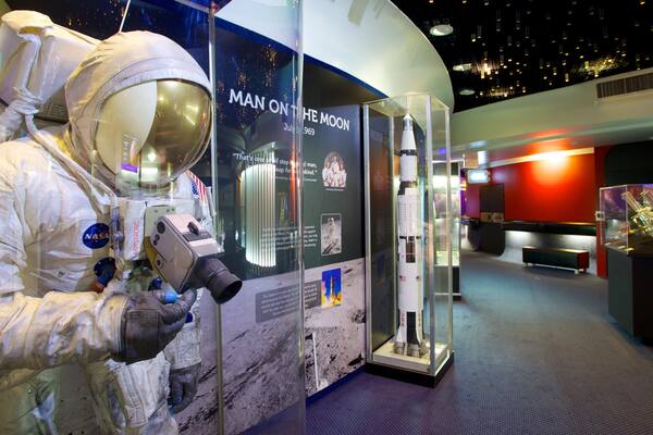 Sir Thomas Brisbane Planetarium featuring signage, interior views and an observatory