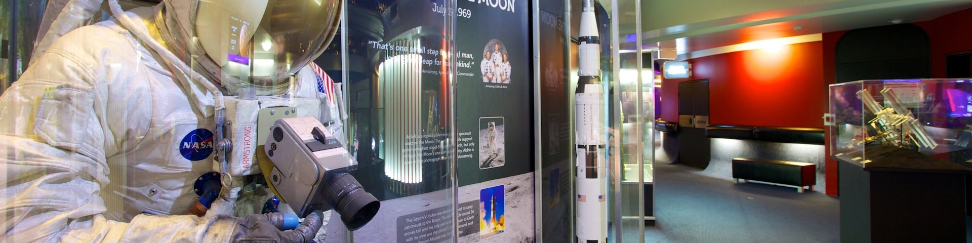 Sir Thomas Brisbane Planetarium showing an observatory, signage and interior views