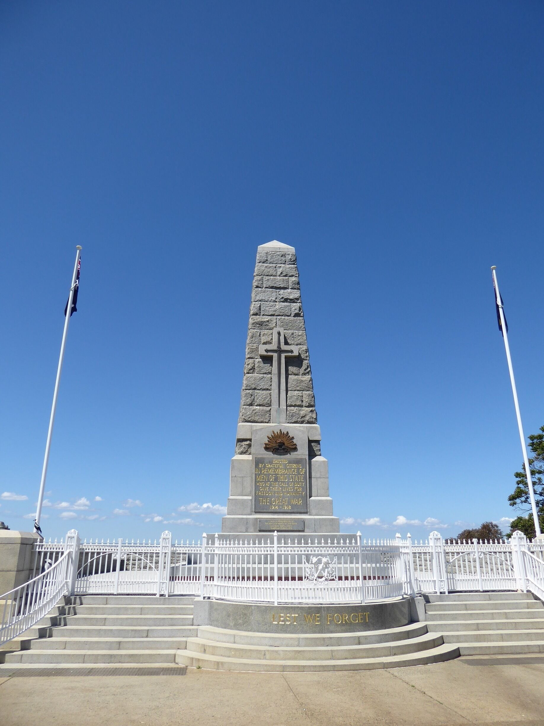 Stunning memorial - Lest We Forget.