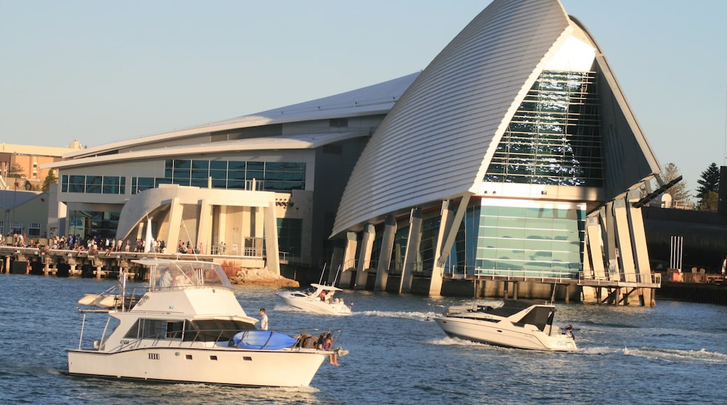 Western Australian Maritime Museum toont varen en een baai of haven