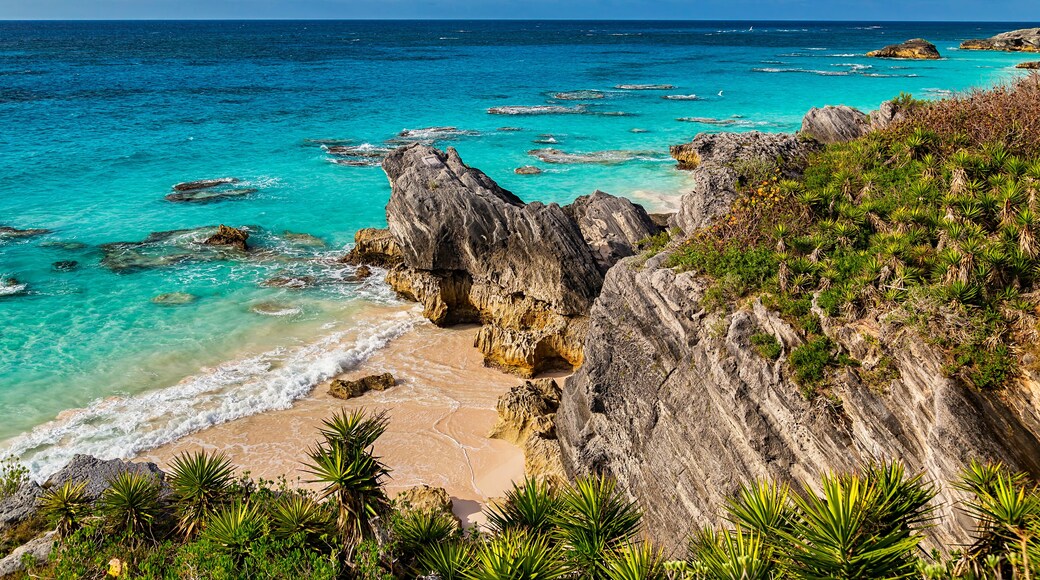 South shore Bermuda beaches and coastline.