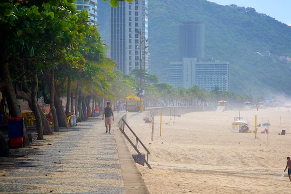 Sao Conrado Beach featuring a sandy beach