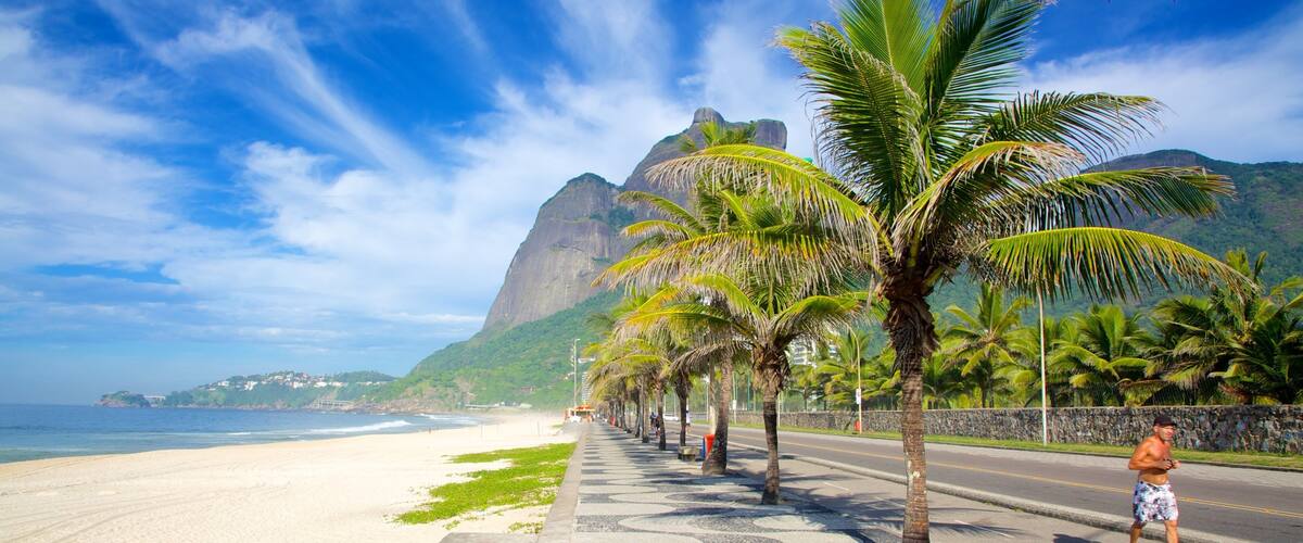 Playa de São Conrado mostrando una playa de arena
