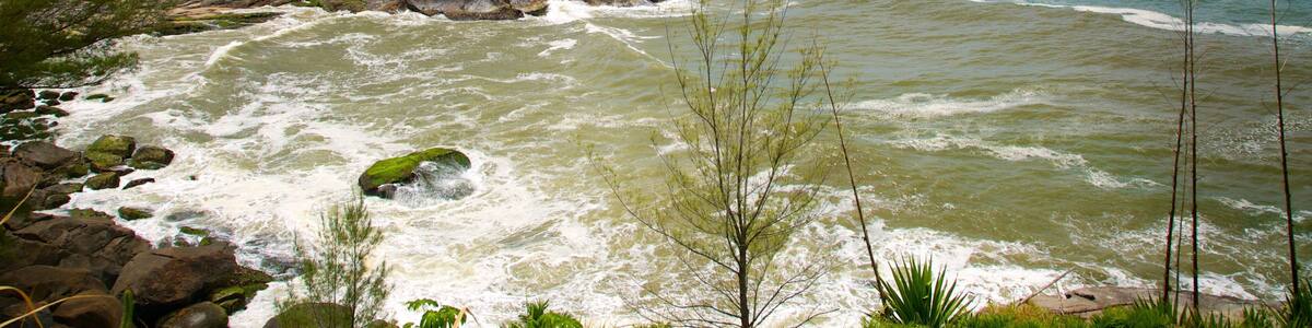 Prainha mit einem schroffe Küste