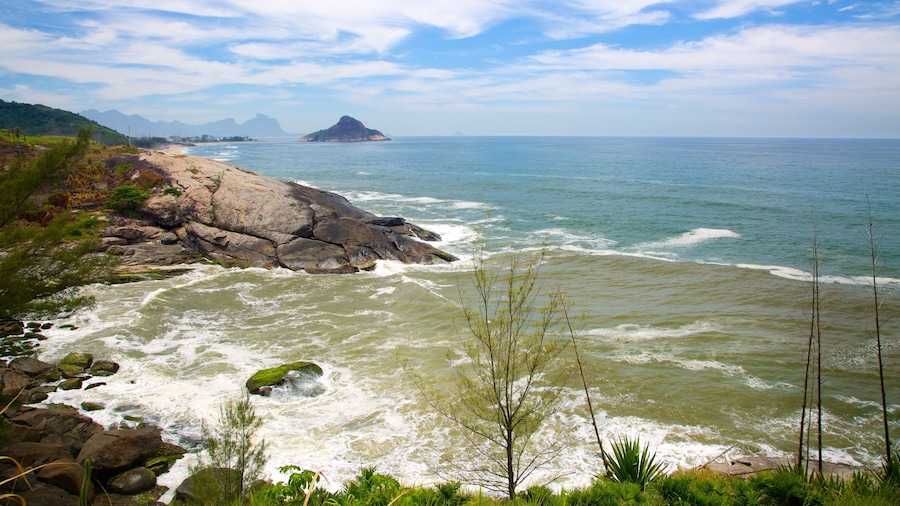 Prainha featuring rugged coastline