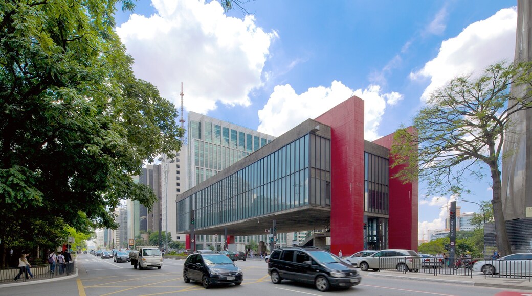 Museu de Arte Moderna mostrando uma cidade, arquitetura moderna e cenas de rua