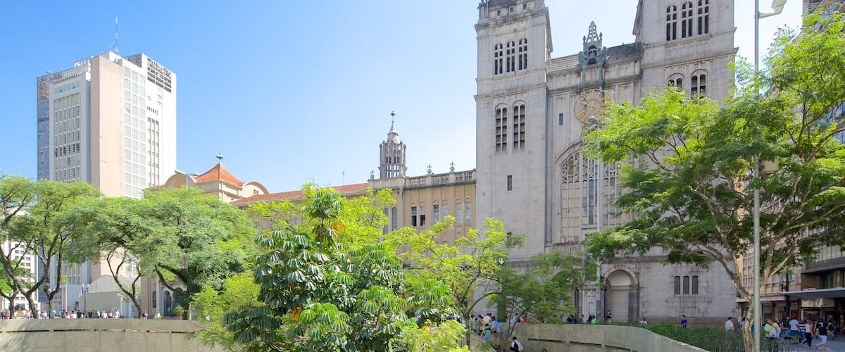 Sao Bento Monastery featuring heritage architecture, a church or cathedral and religious elements