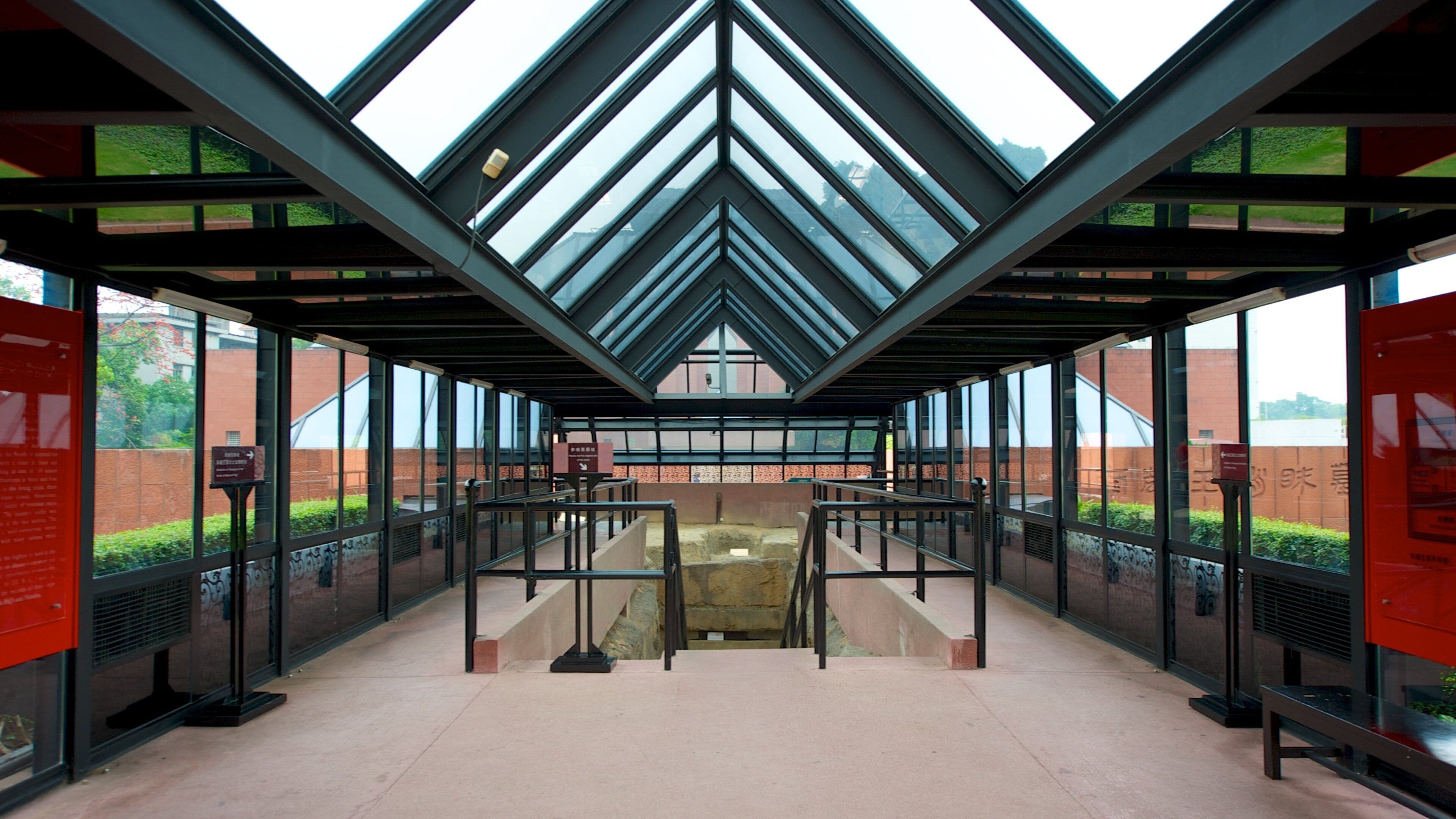 Det vestlige Han-museet ved Nanyue-kongens mausoleum som inkluderer innendørs