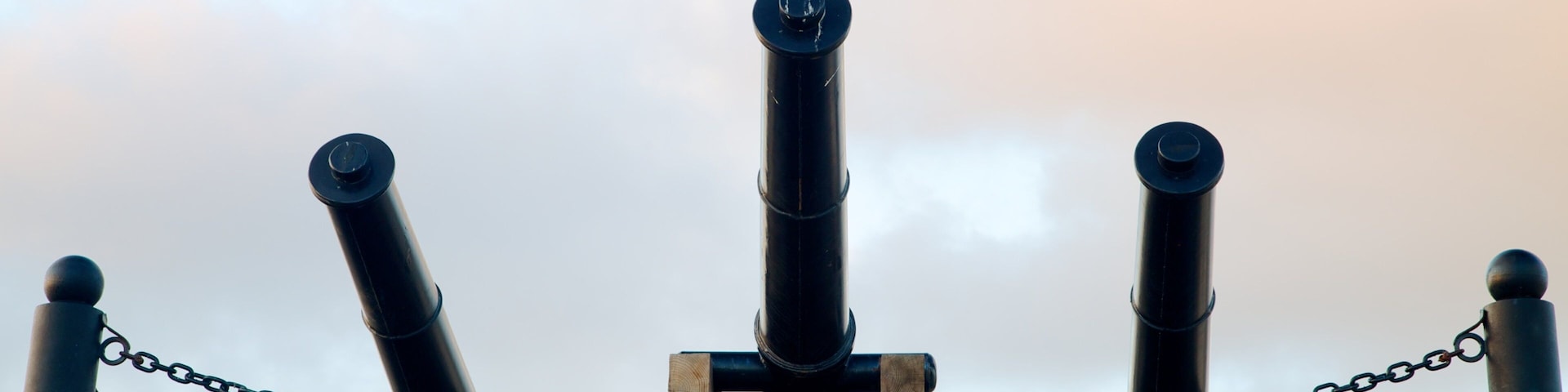 Castelo de Paphos caracterizando itens militares