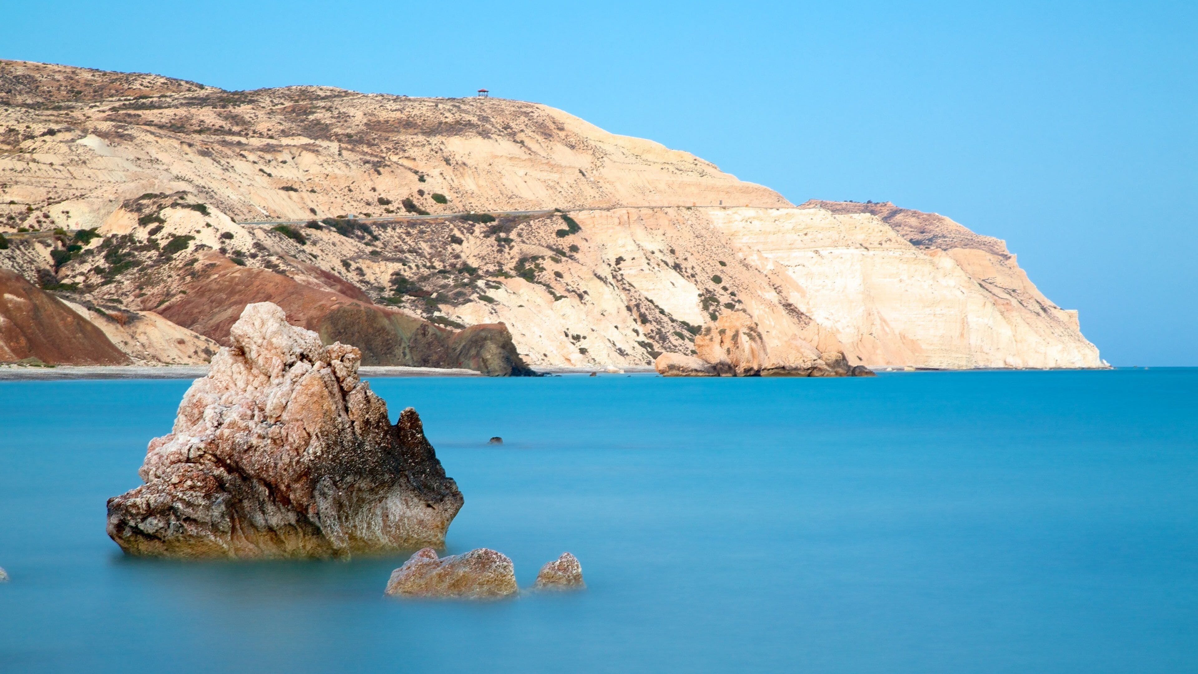 阿芙羅狄特之岩 呈现出 崎嶇的海岸線