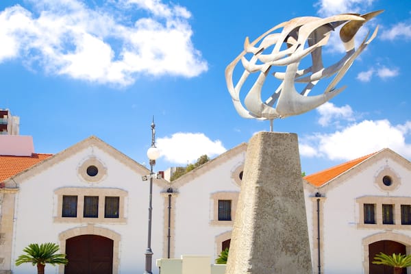 Europa-pladsen som viser udendørs kunst